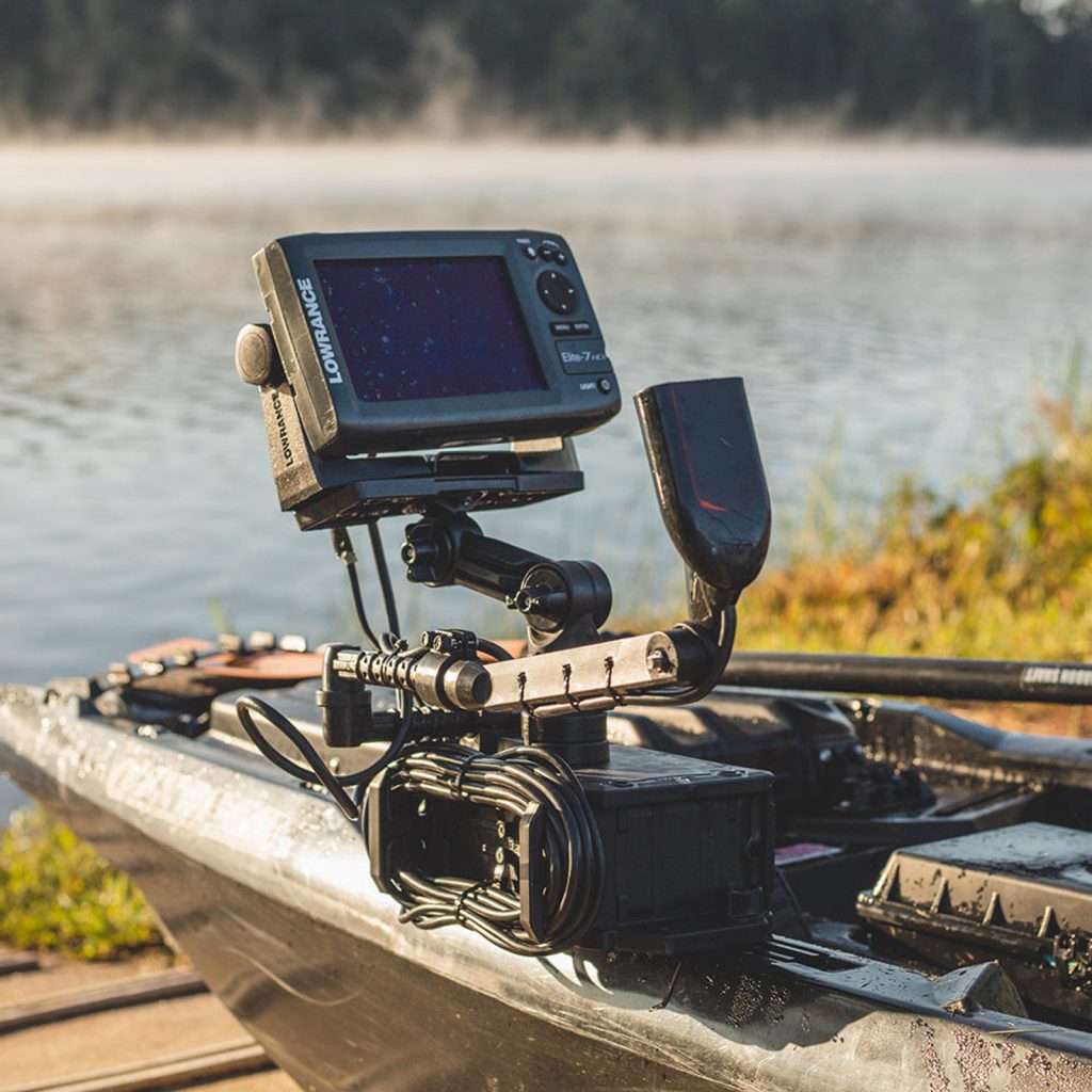 	
lowrance fish finder