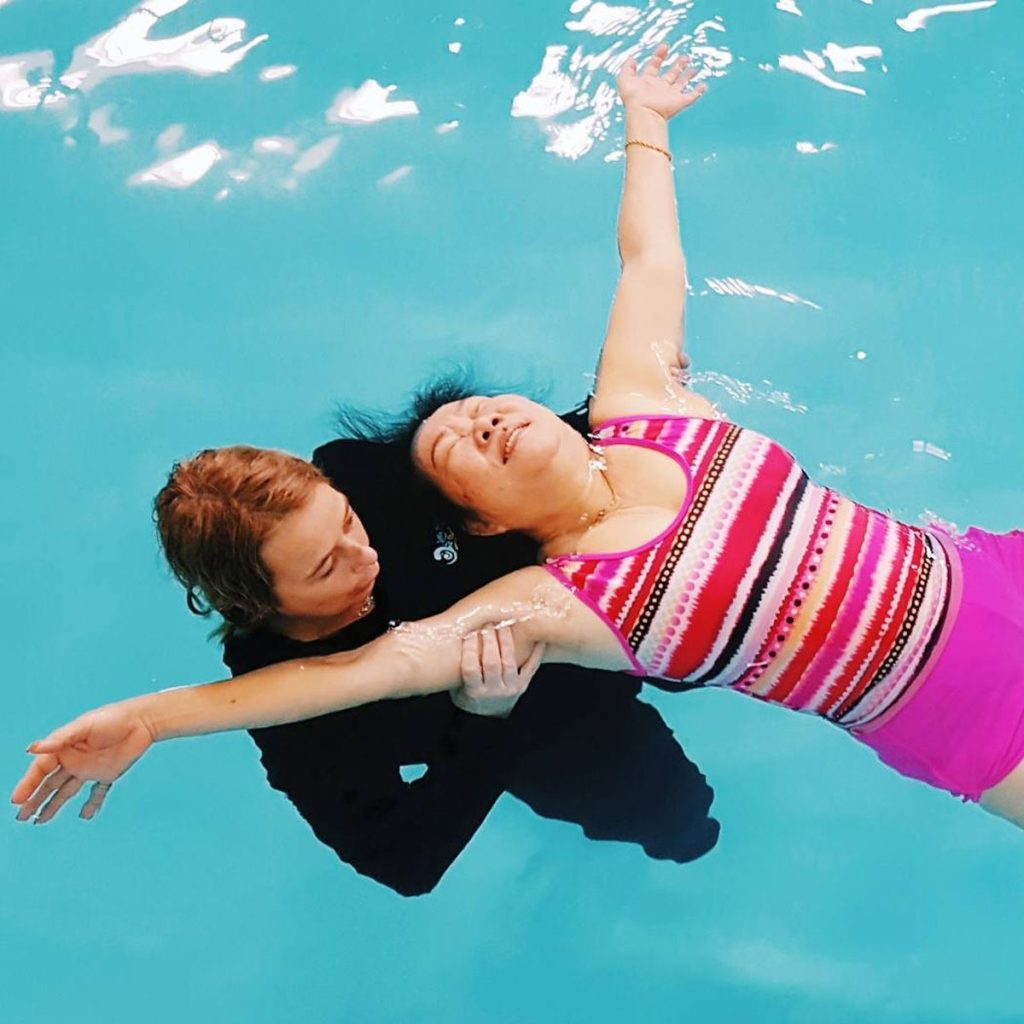 adult swimming lessons