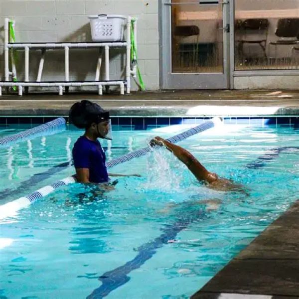 private swimming lessons