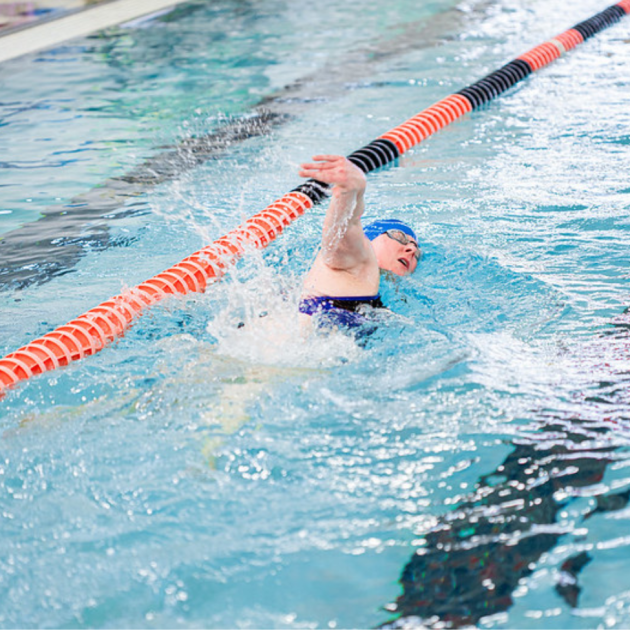 what muscles does swimming work