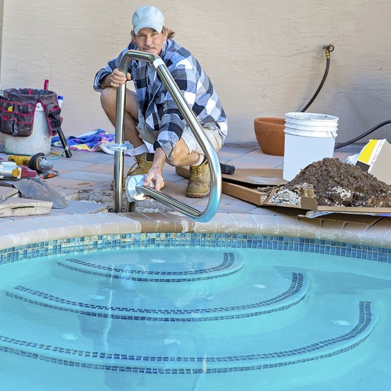 swimming pool maintenance service