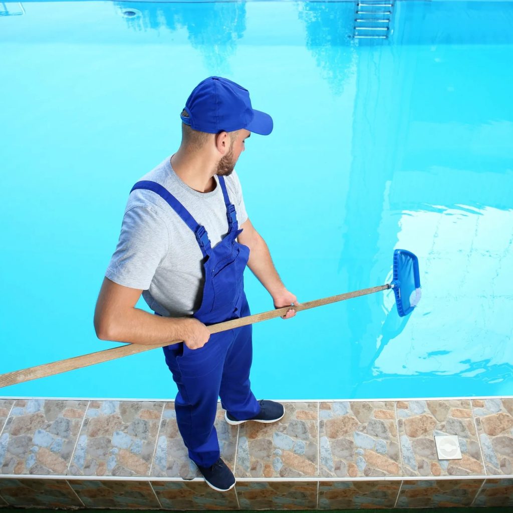 swimming pool maintenance service
