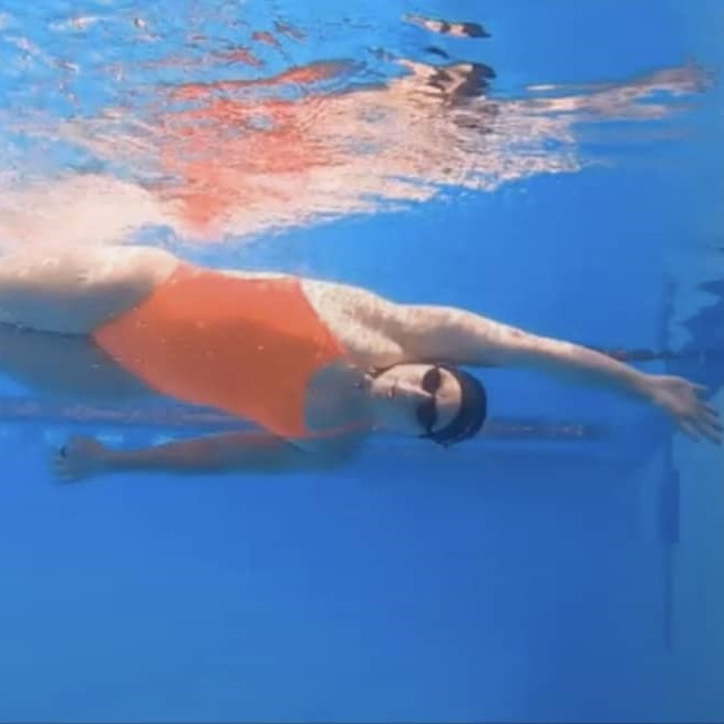 side stroke swimming