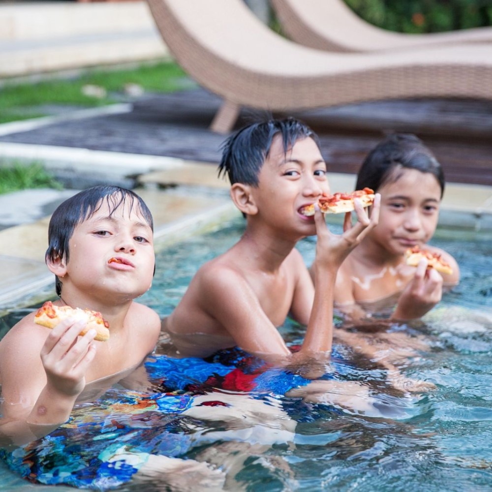 swimming after eating