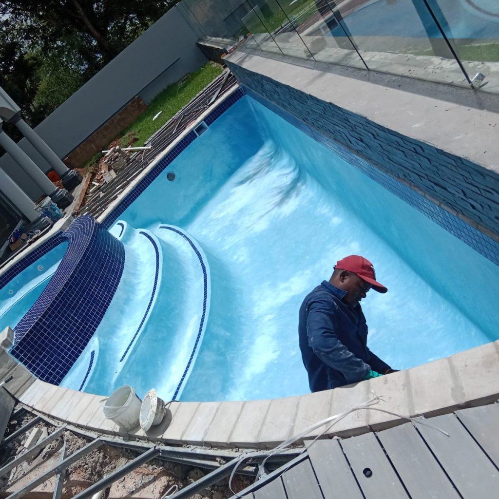 swimming pool contractor