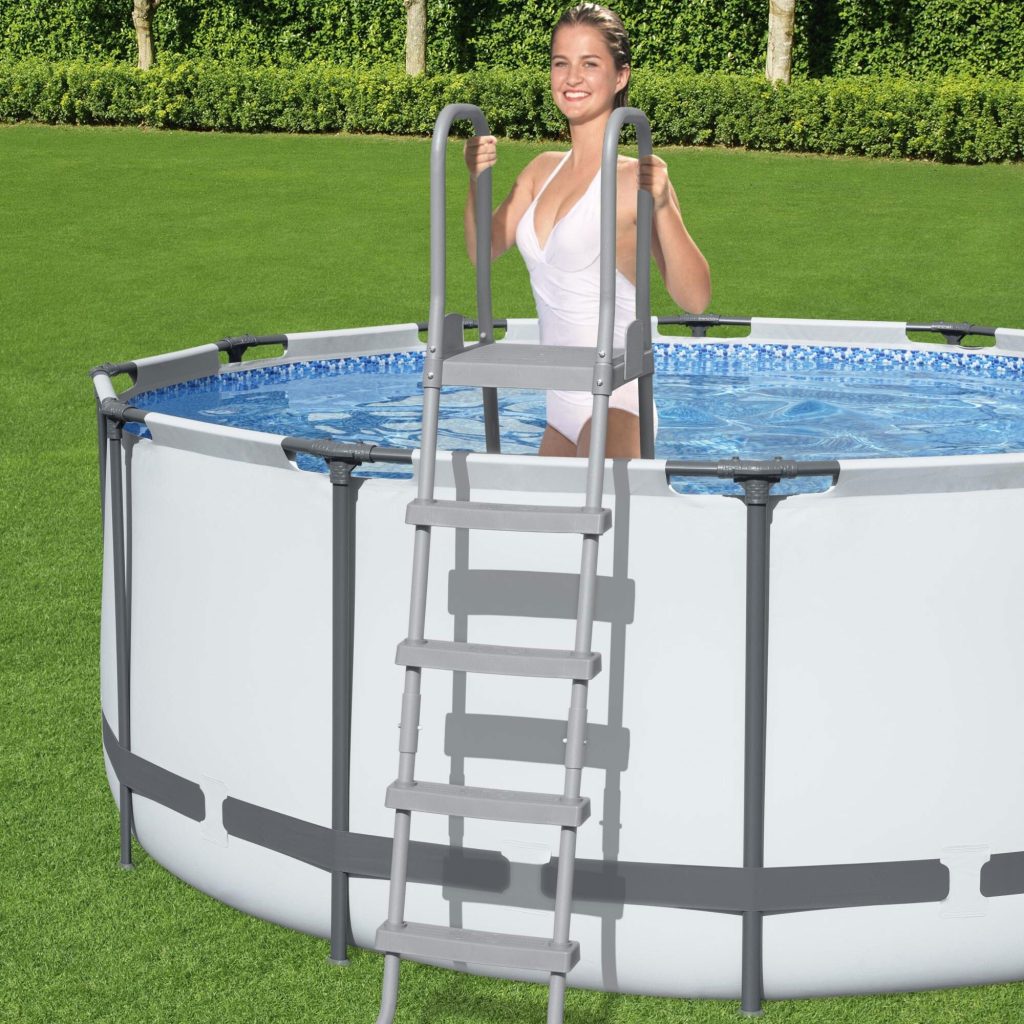 swimming pool ladders
