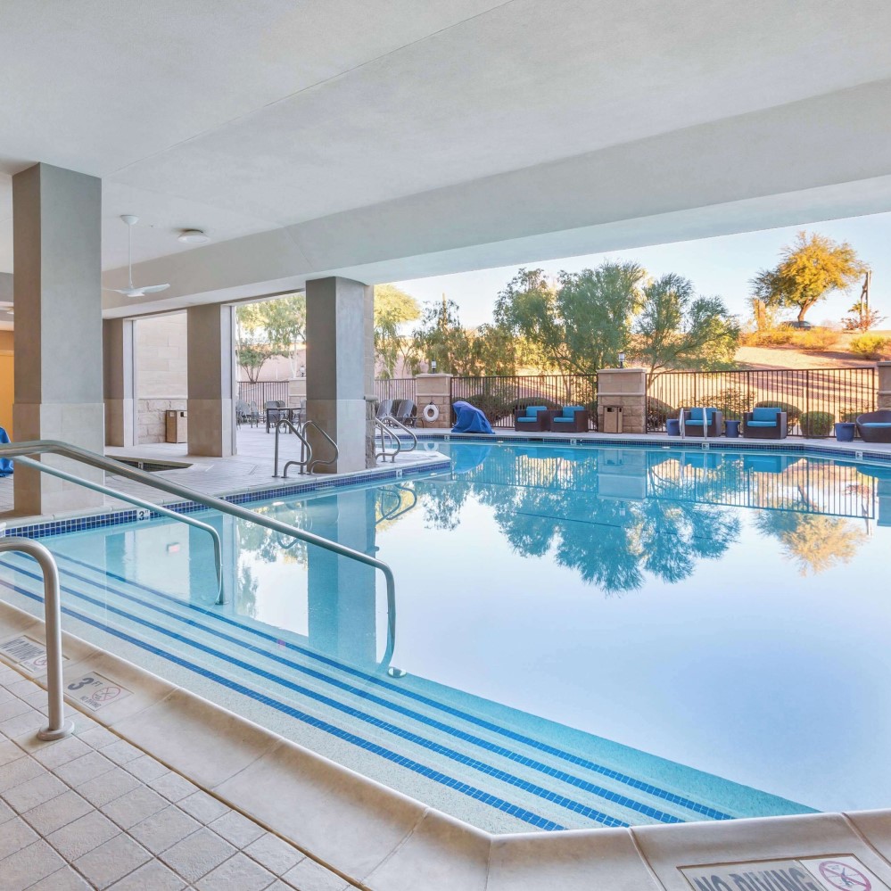 hotels with swimming pools