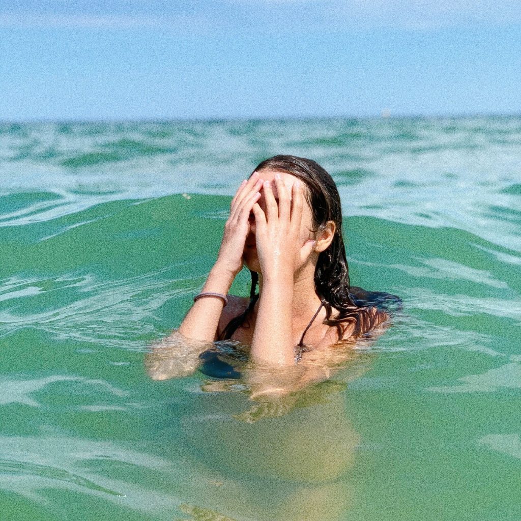 rash after swimming in ocean