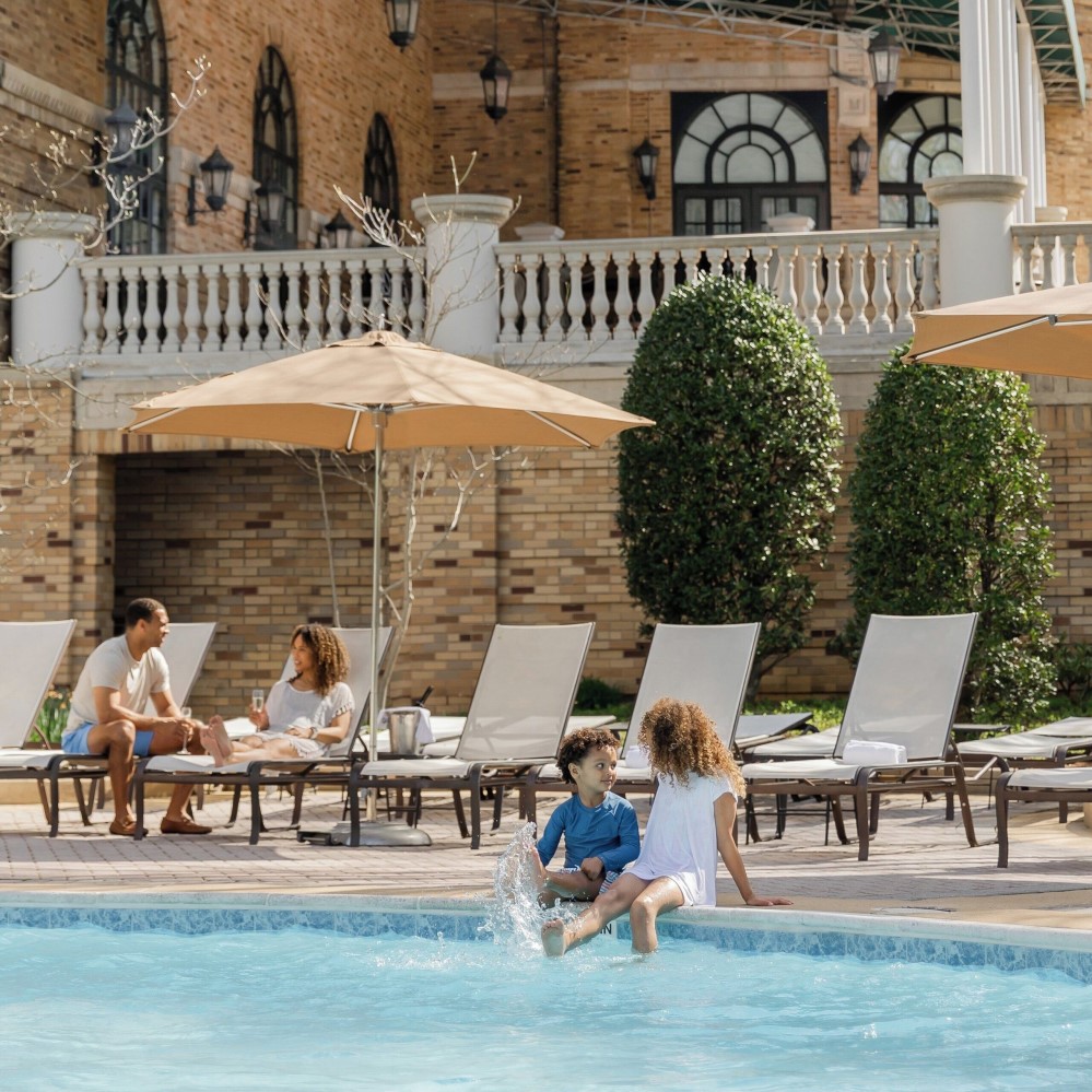 hotels with swimming pools