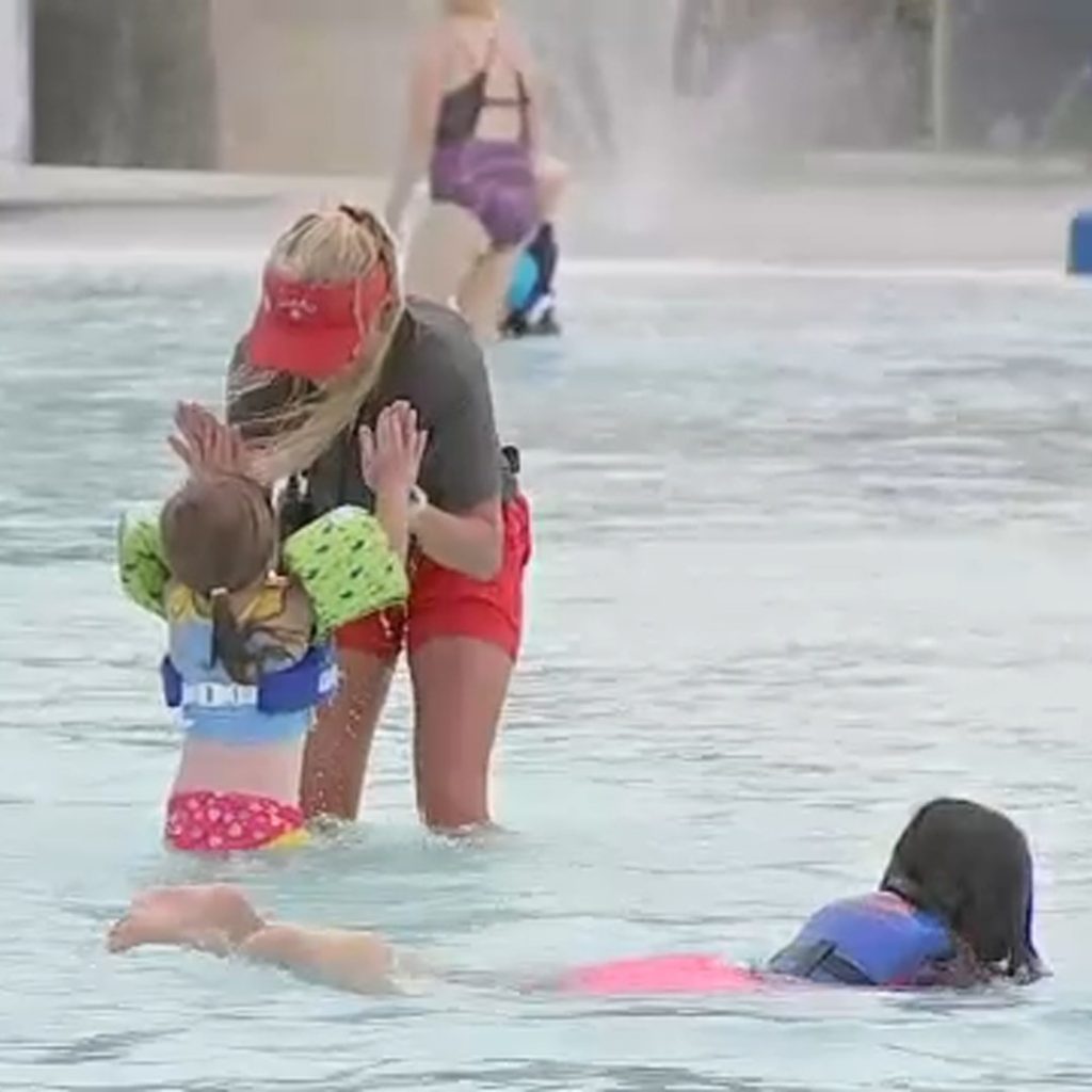 free swimming lessons for kids